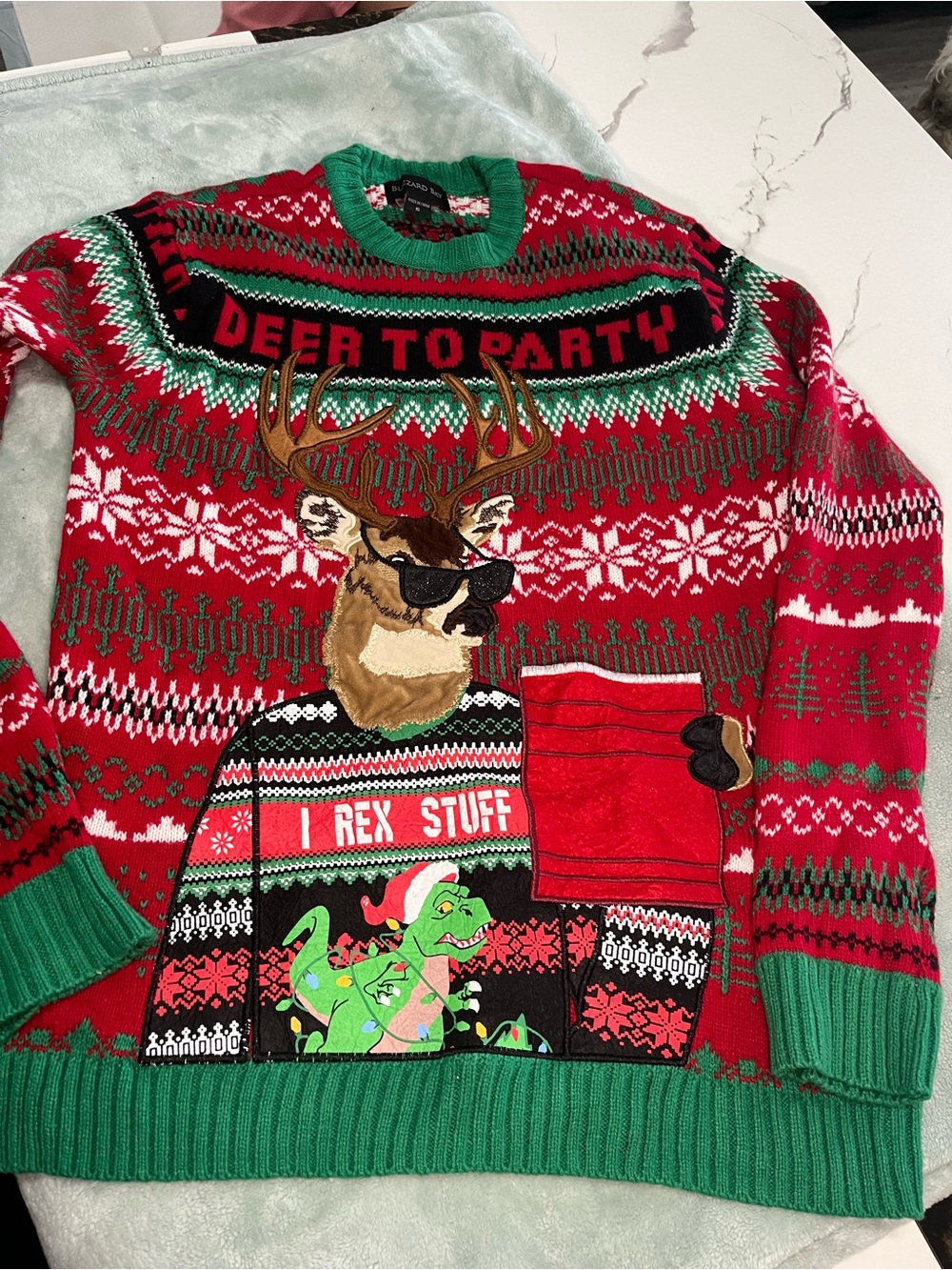 Men's Red & Green Holiday Crewneck Sweater with Festive Reindeer Motif